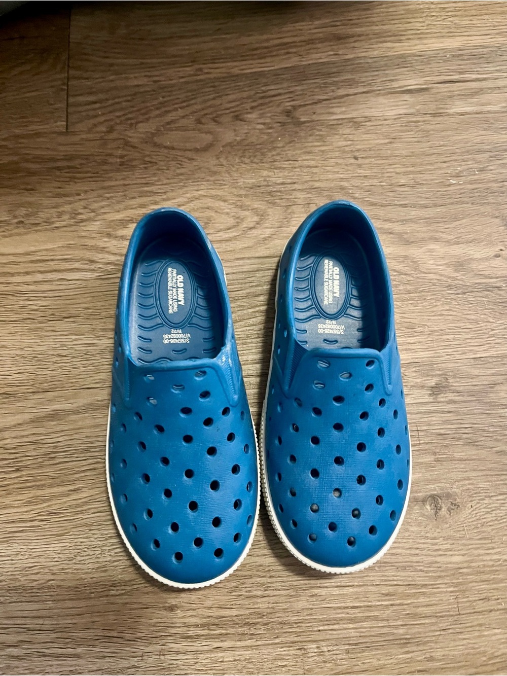 Old Navy Toddler Boys Blue Perforated Slip-On Water Shoes